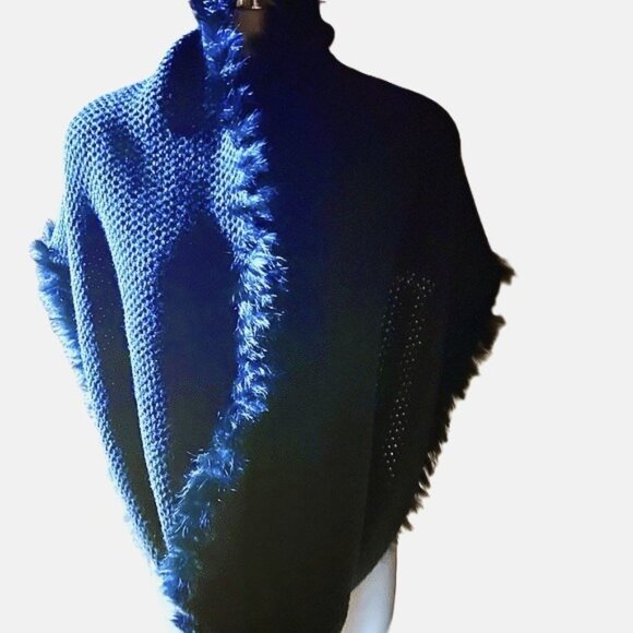 Fur trimmed Infinity Scarf - NWT - Picture 4 of 17